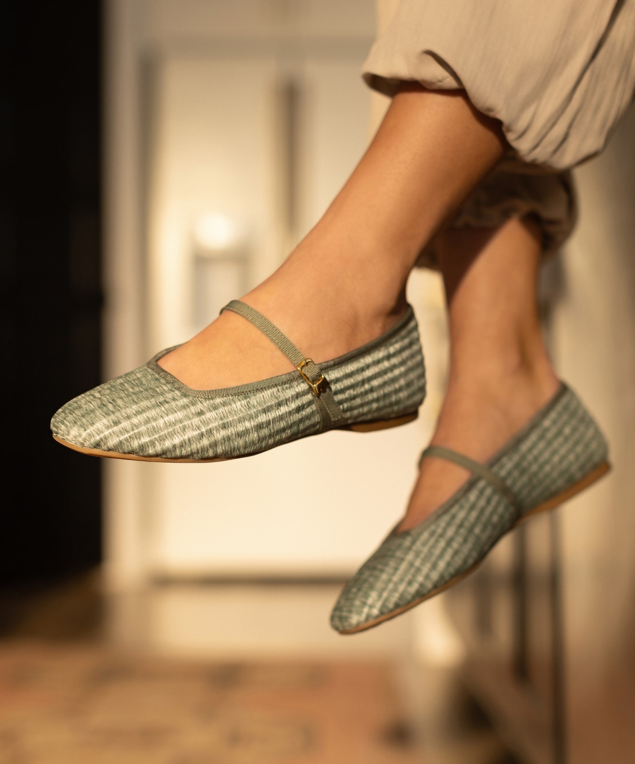 HummingbirdMJ_SeafoamRaffia_PDP_5x6_ShoeOnFoot.jpg